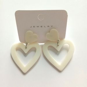 Fashion Jewelry Creamy Heart Dangle Earrings